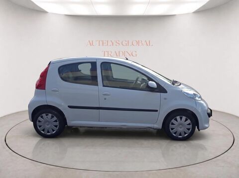 107 1.0 70 URBAN MOVE 2-TRONIC BVA 2007 occasion 45140 ORMES