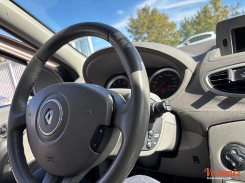Clio 1.5 DCI 90 ENERGY INITIALE PARIS 2011 occasion 45770 Fleury-les-Aubrais