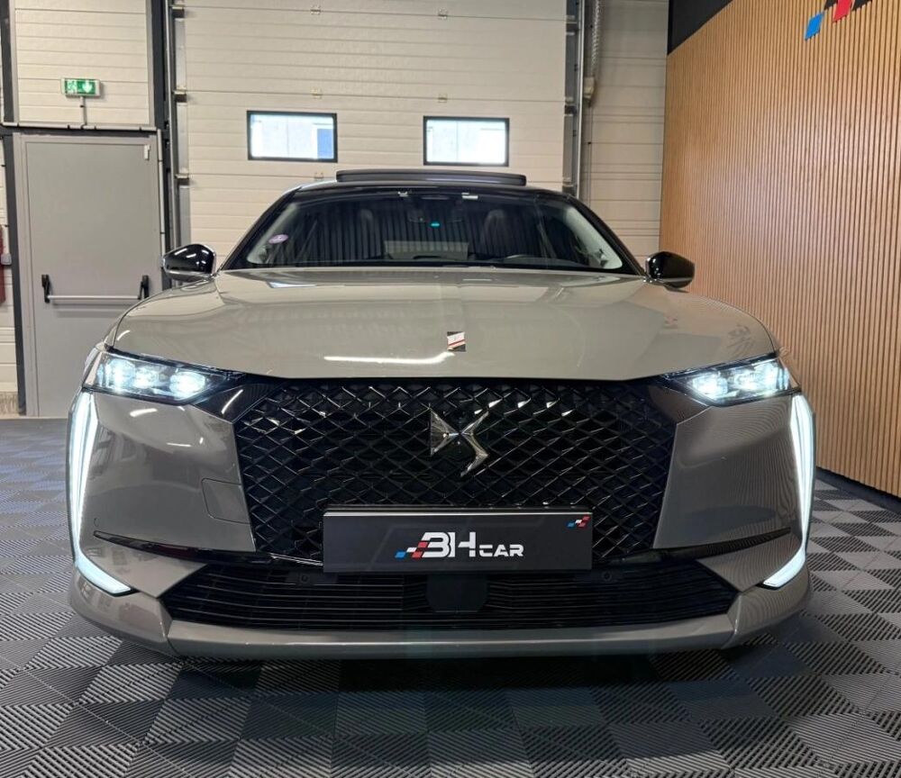 300 1.6 225H 180 PHEV HYBRID 13.2KWH PERFORMANCE LINE PLUS EAT B 2022 occasion 78410 Aubergenville
