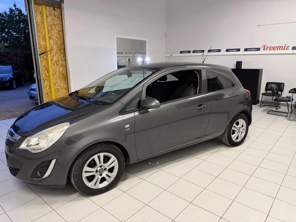Corsa 1.2 70 EDITION 2011 occasion 45160 Olivet