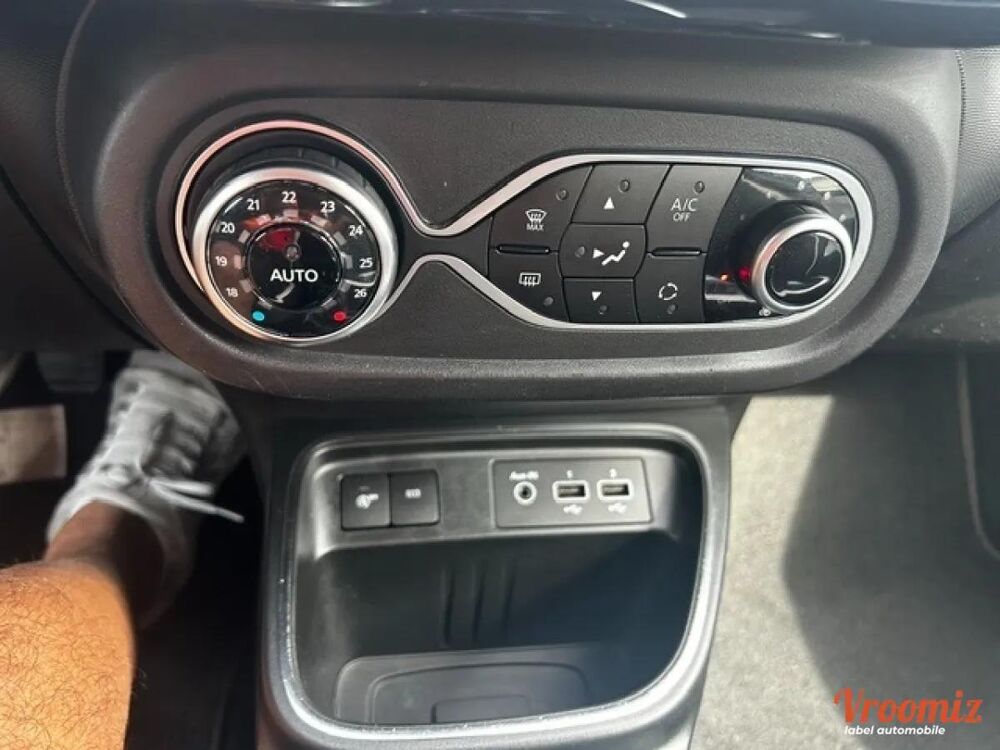 Twingo 0.9 TCE 90 SIGNATURE 2020 occasion 45400 FLEURY-LES-AUBRAIS