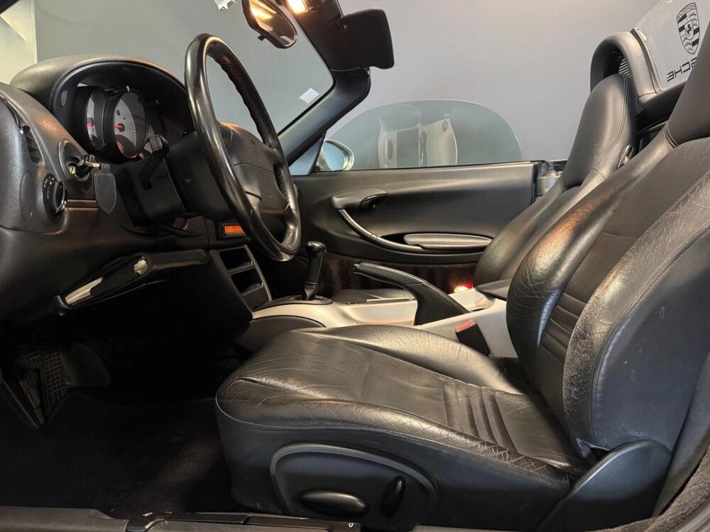 Boxster 2.5 205 1998 occasion 69330 Pusignan