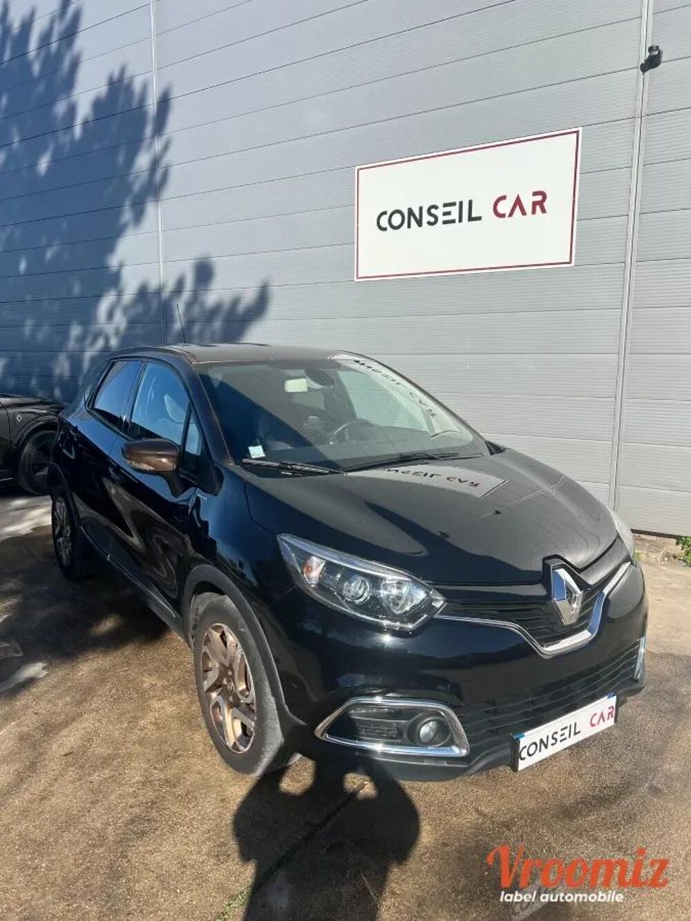 Captur 1.2 TCE 120 ENERGY HYPNOTIC EDC BVA START-STOP 2016 occasion 94520 P&eacute;rigny