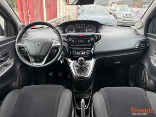 Ypsilon III 1.2 8V 69 STOP&START PLATINUM 2011 occasion 95480 Pierrelaye