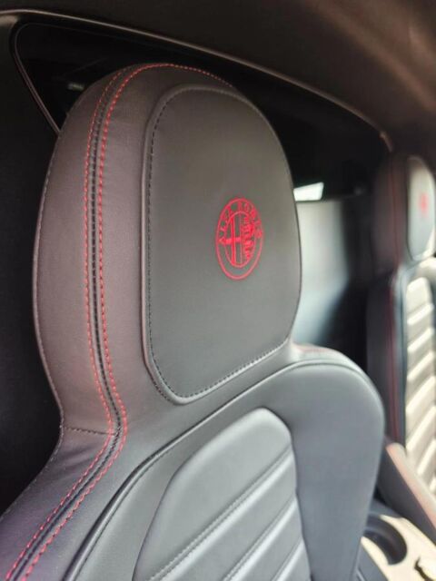 4C COUPE 1.8 TBI 240 EDITION STANDARD TCT BVA 2014 occasion 78410 AUBERGENVILLE