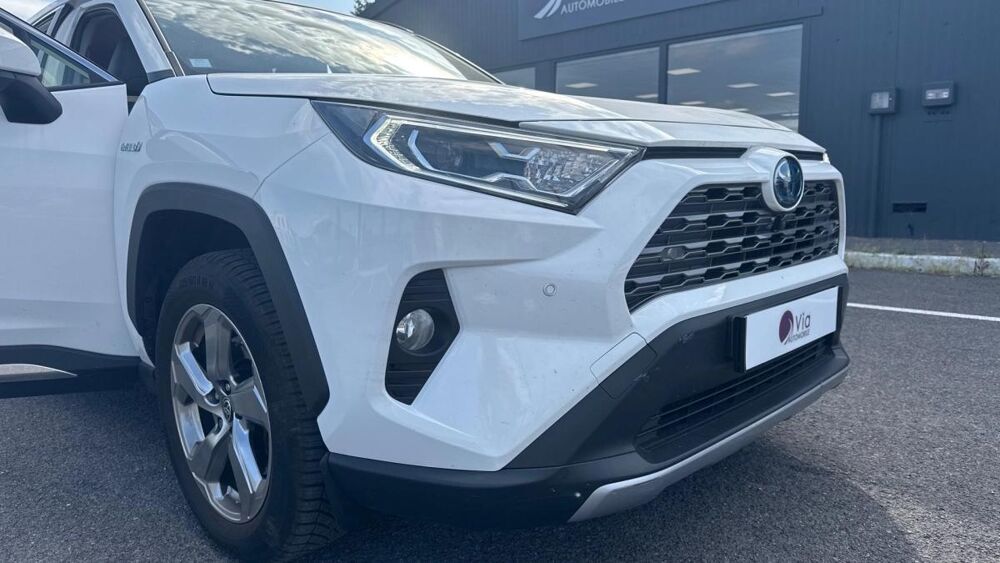 RAV 4 Lounge 2WD / Suivi complet Toyota 2019 occasion 60200 Compi&egrave;gne