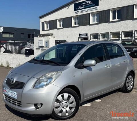 Toyota yaris 1.3 VVTI 85 LUNA