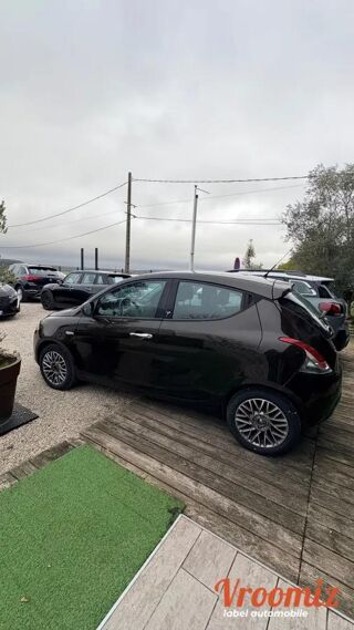 Ypsilon 1.3 MULTIJET 95 BLACK RED START-STOP 2011 occasion 78490 Galluis