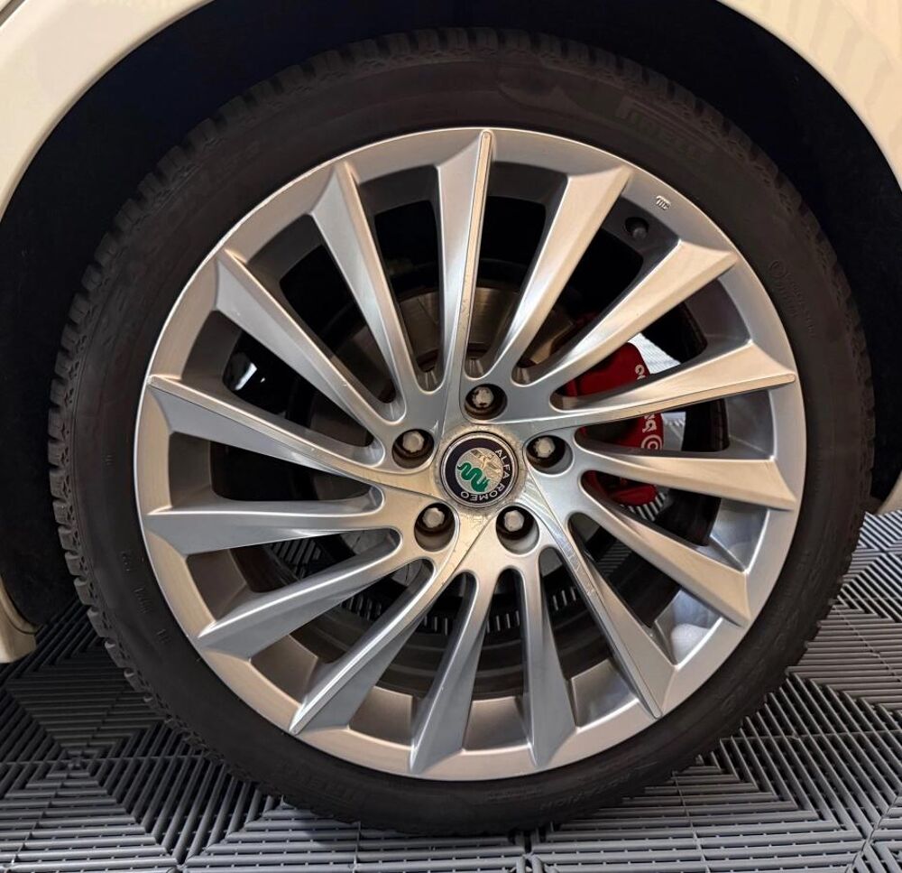 Giulietta 1.8 TBI 235 QUADRIFOGLIO VERDE 2011 occasion 78410 Aubergenville