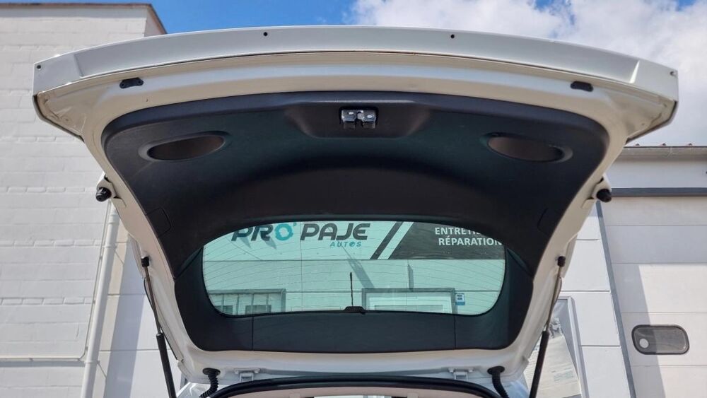 M&eacute;gane ESTATE 1.6 DCI 130 ENERGY BOSE 2013 occasion 67190 GRESSWILLER