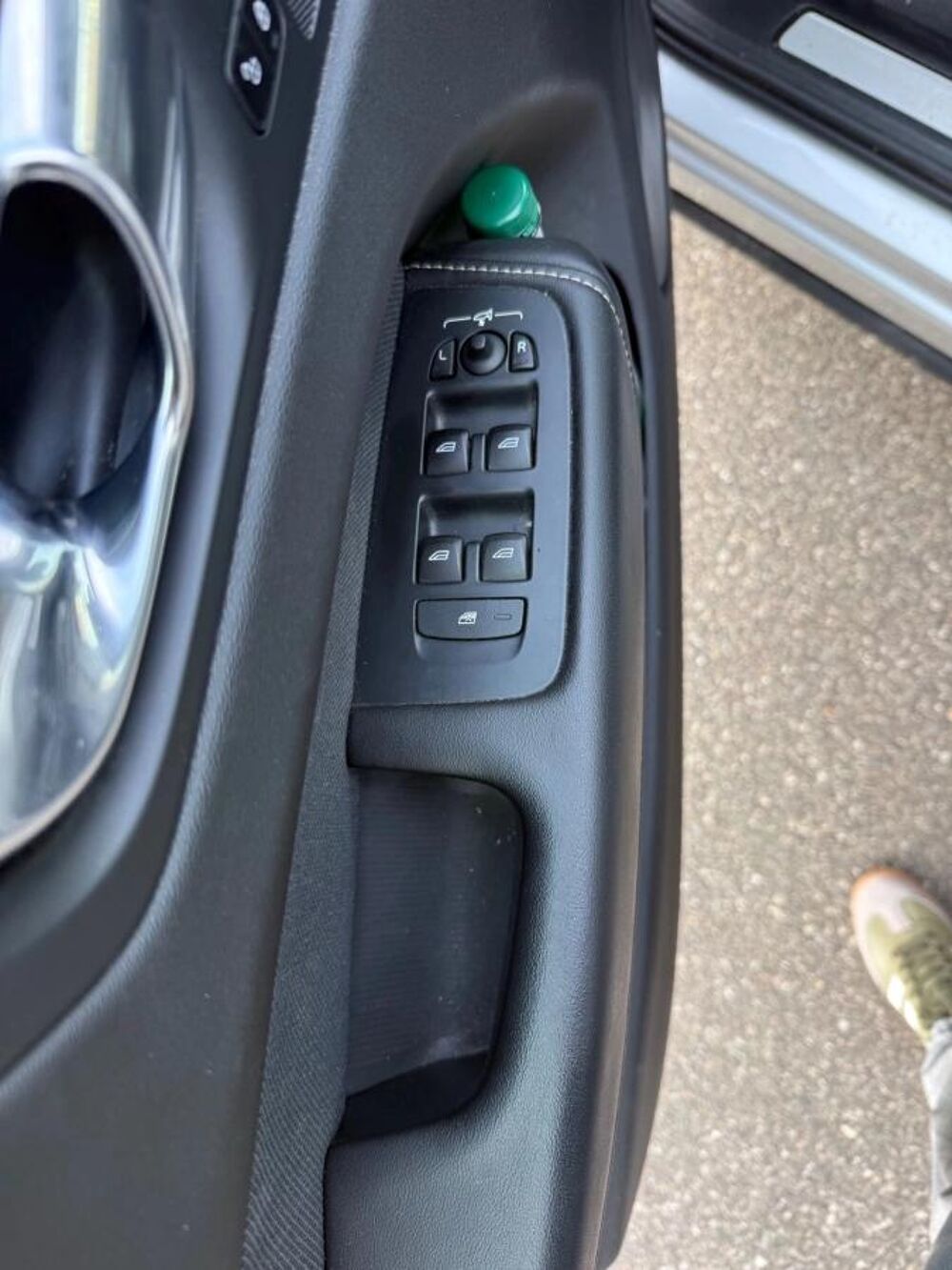 XC60 2.0 D4 190 R-DESIGN GEARTRONIC BVA 2021 occasion 33700 MERIGNAC