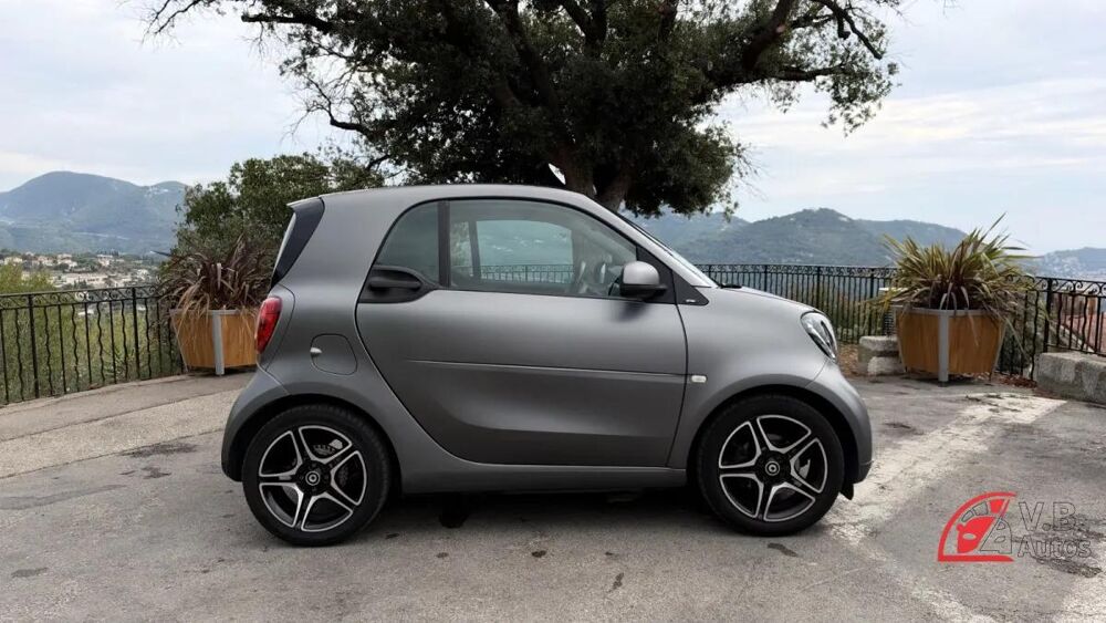 ForTwo 0.9 T 90 PRIME TWINAMIC BVA 2018 occasion 06220 Antibes