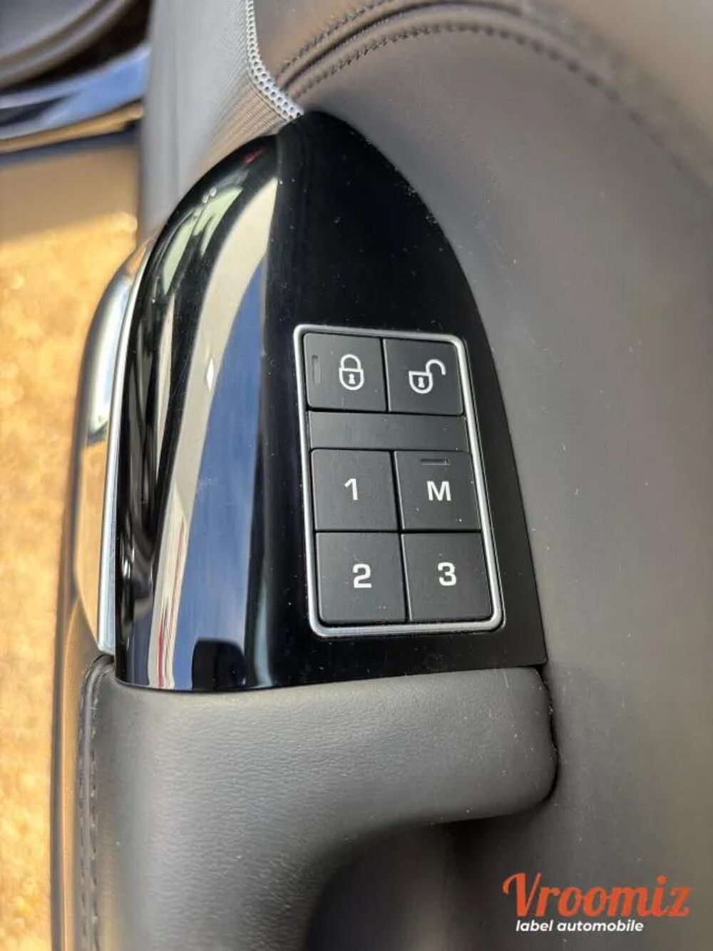 Range Rover 2.0 P400E 404H 300 PHEV HYBRID SE 4WD BVA 2018 occasion 94520 P&eacute;rigny