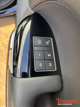 Range Rover 2.0 P400E 404H 300 PHEV HYBRID SE 4WD BVA 2018 occasion 94520 P&eacute;rigny