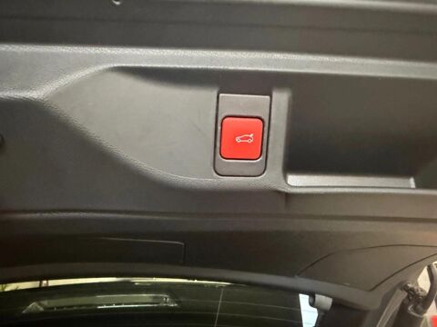 300 1.6 225H 180 PHEV HYBRID 13.2KWH PERFORMANCE LINE PLUS EAT B 2022 occasion 78410 Aubergenville