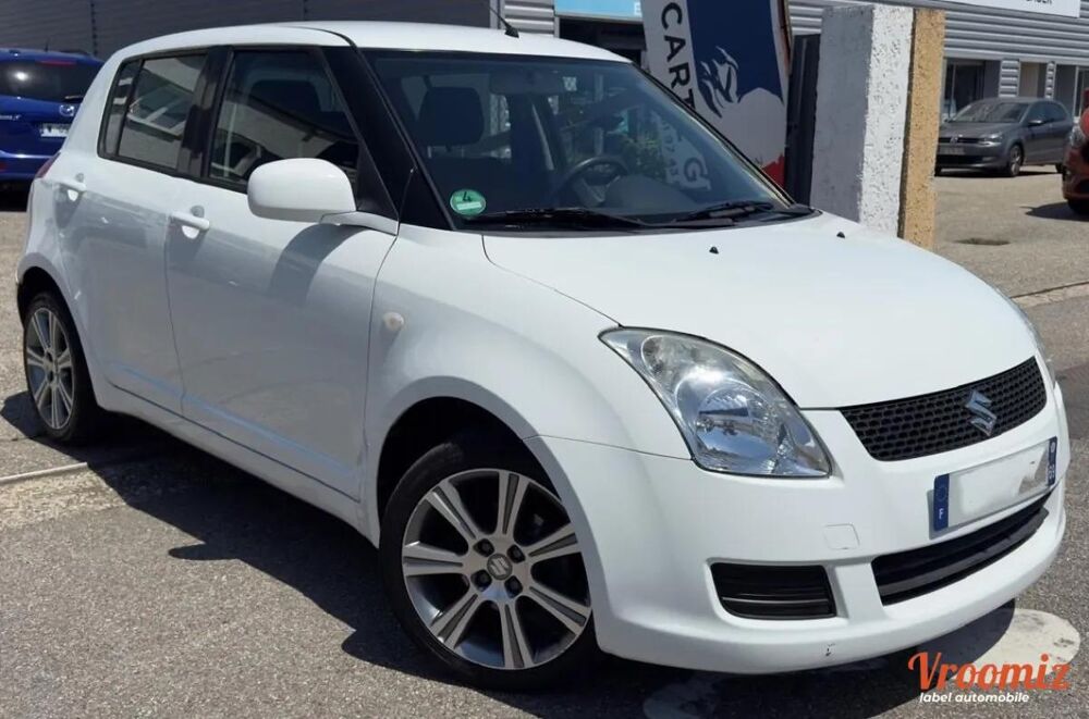 Swift 1.3 VVT 90 GLX 2010 occasion 69680 CHASSIEU