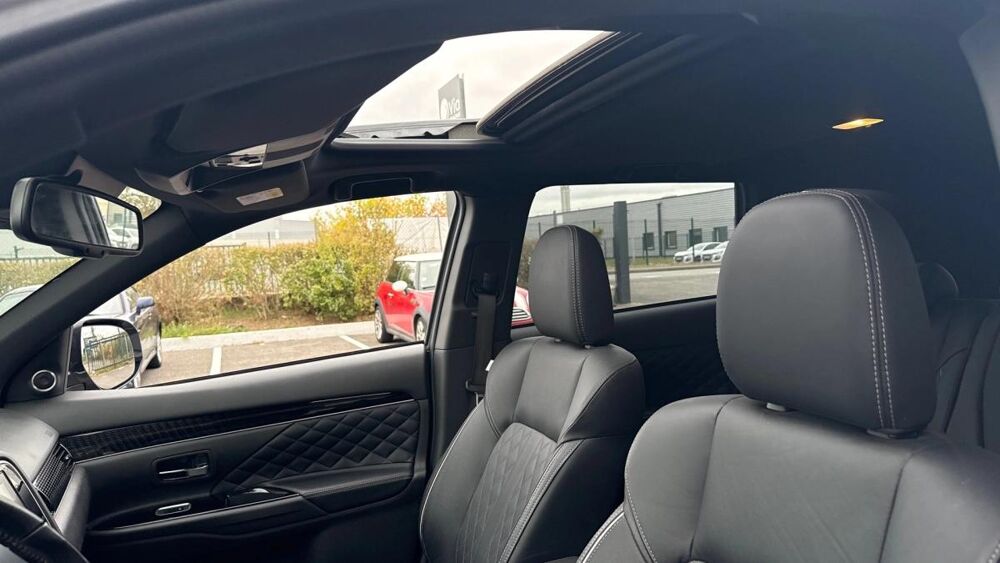 Outlander 2.4 PHEV PHEV Intro Edition 4WD 2020 occasion 60200 Compi&egrave;gne