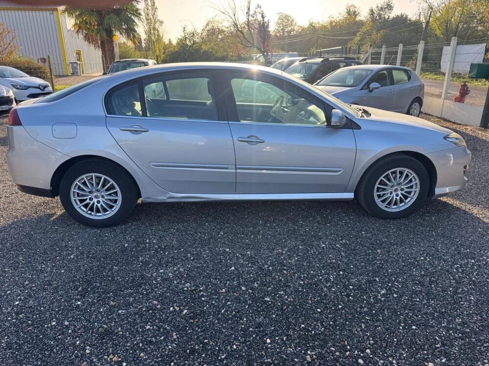 Laguna 1.5 DCI 110 PRIVILEGE 2011 occasion 89340 Villeneuve-la-Guyard