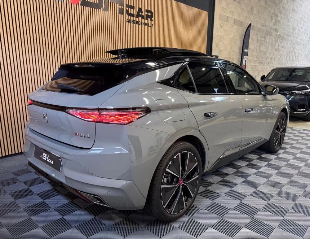 300 1.6 225H 180 PHEV HYBRID 13.2KWH PERFORMANCE LINE PLUS EAT B 2022 occasion 78410 Aubergenville