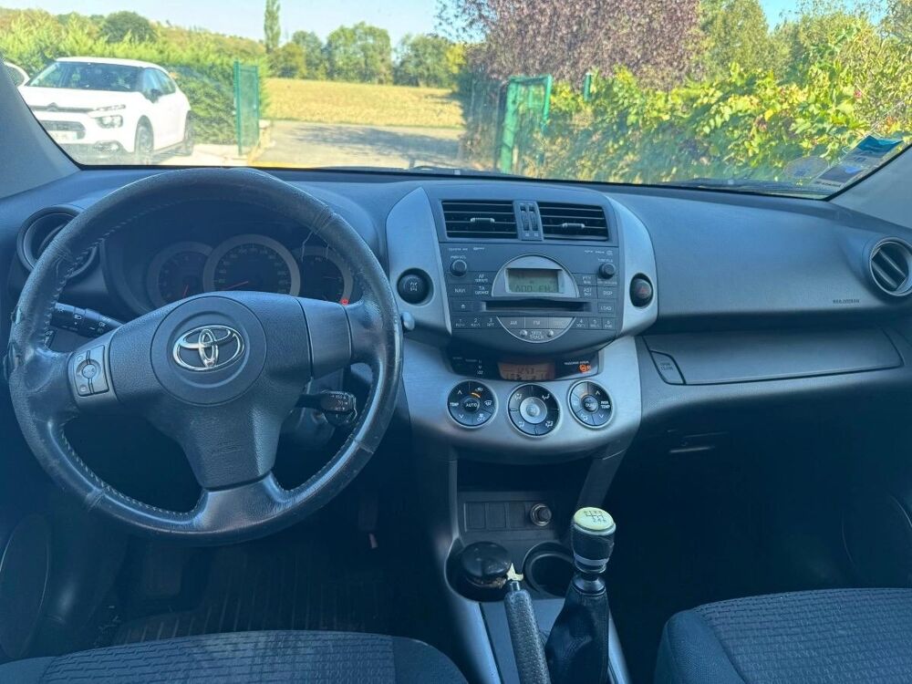 RAV 4 2.2 D4D 135 4X4 2008 occasion 31780 Castelginest