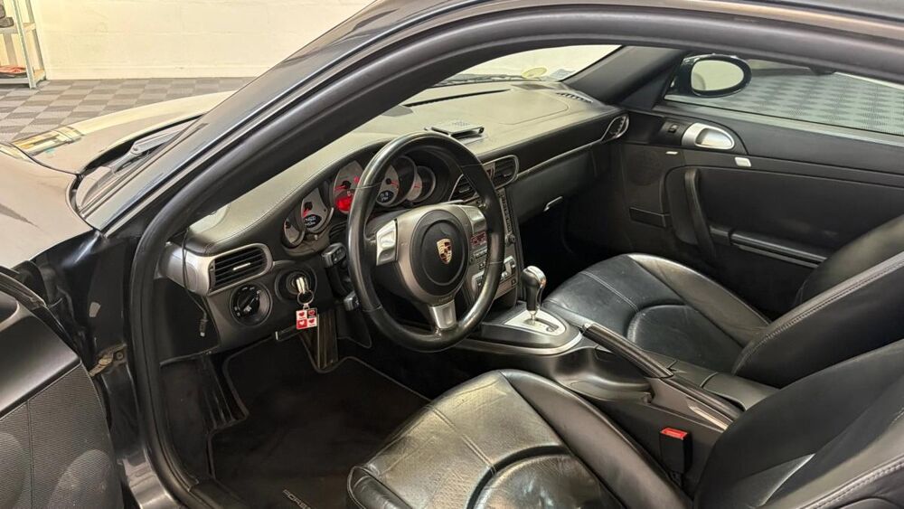 911 Carrera S Coup&eacute; 3.8 355 Tiptronic S 2006 occasion 91380 Chilly-Mazarin