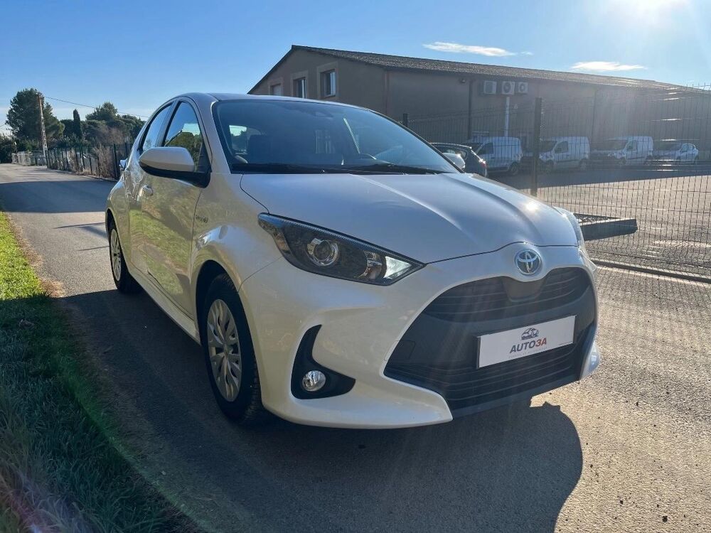 Yaris 1.5 114H 90 HYBRID FULL-HYBRID 0.8KWH FRANCE BUSINESS BVA 2022 occasion 31780 Castelginest