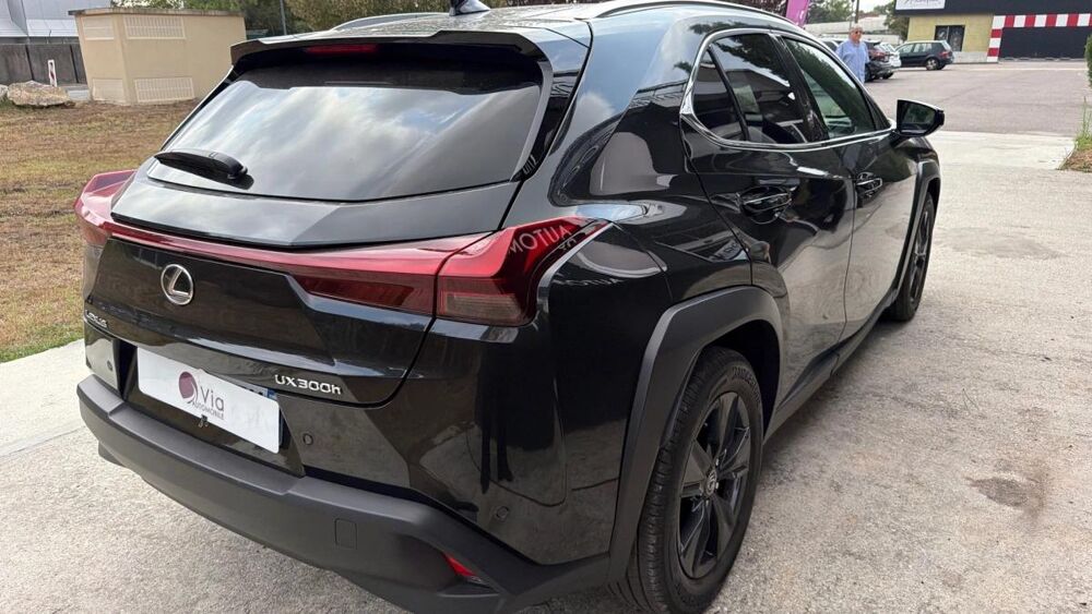 UX 2.0 300 H 199H 150 HEV 1.44KWH LE 2WD BVA 2024 occasion 33600 Pessac