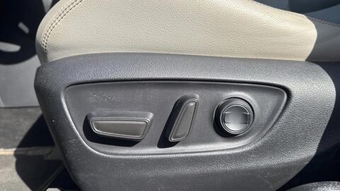 RAV 4 Lounge 2WD / Suivi complet Toyota 2019 occasion 60200 Compi&egrave;gne