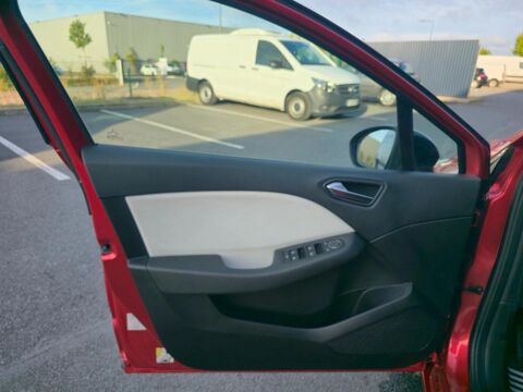 Clio 1.6 E-TECH 145H 95 HYBRID FULL-HYBRID 1.2KWH TECHNO BVA 2023 occasion 51420 CERNAY-LES-REIMS