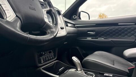 Outlander 2.4 PHEV PHEV Intro Edition 4WD 2020 occasion 60200 Compi&egrave;gne