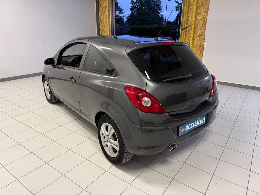Corsa 1.2 70 EDITION 2011 occasion 45160 Olivet