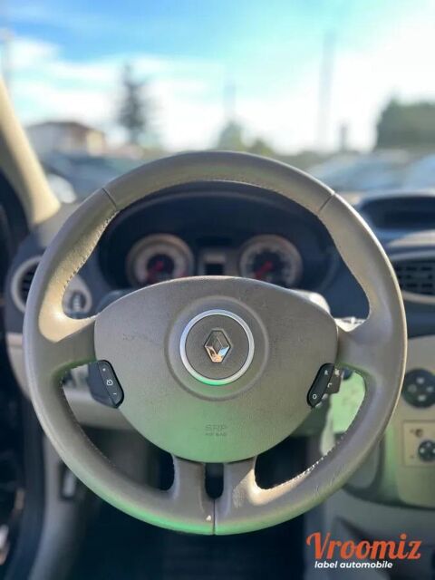 Clio 1.6 110 LUXE PRIVILEGE 2006 occasion 69230 SAINT PRIEST