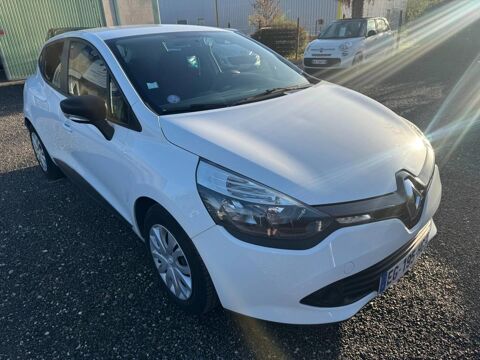 Clio 1.2 75 LIFE 2016 occasion 89340 Villeneuve-la-Guyard
