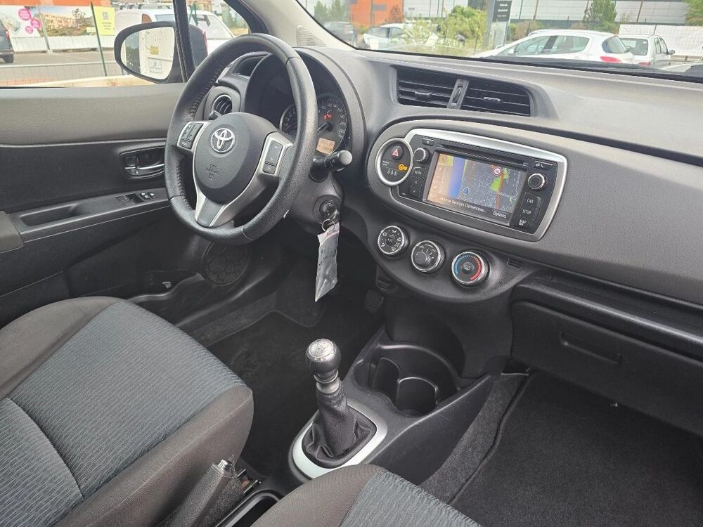 Yaris 1.3 VVTI 100 LOUNGE START-STOP 2012 occasion 45140 SAINT JEAN DE LA RUELLE