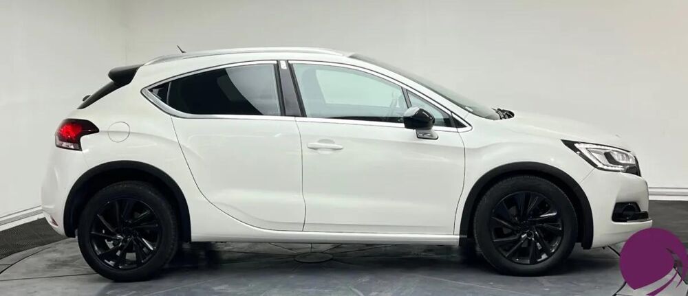 DS4 1.6 BLUEHDI 115 EXECUTIVE - Suivi Complet - Radar AV/Ar - Di 2016 occasion 59169 F&eacute;rin