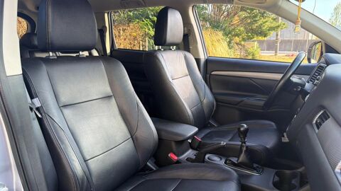 Outlander 2.2 DI-D ClearTec Invite 2WD 2015 occasion 33600 Pessac