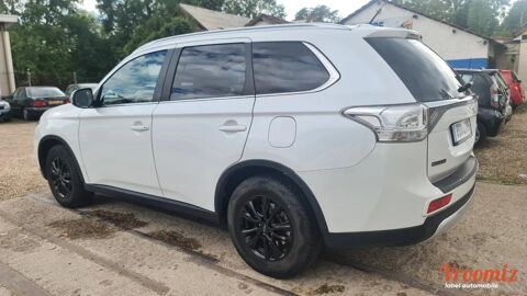 Outlander 2.2 DID 150 INSTYLE 4WD BVA 2015 occasion 57130 ARS-SUR-MOSELLE