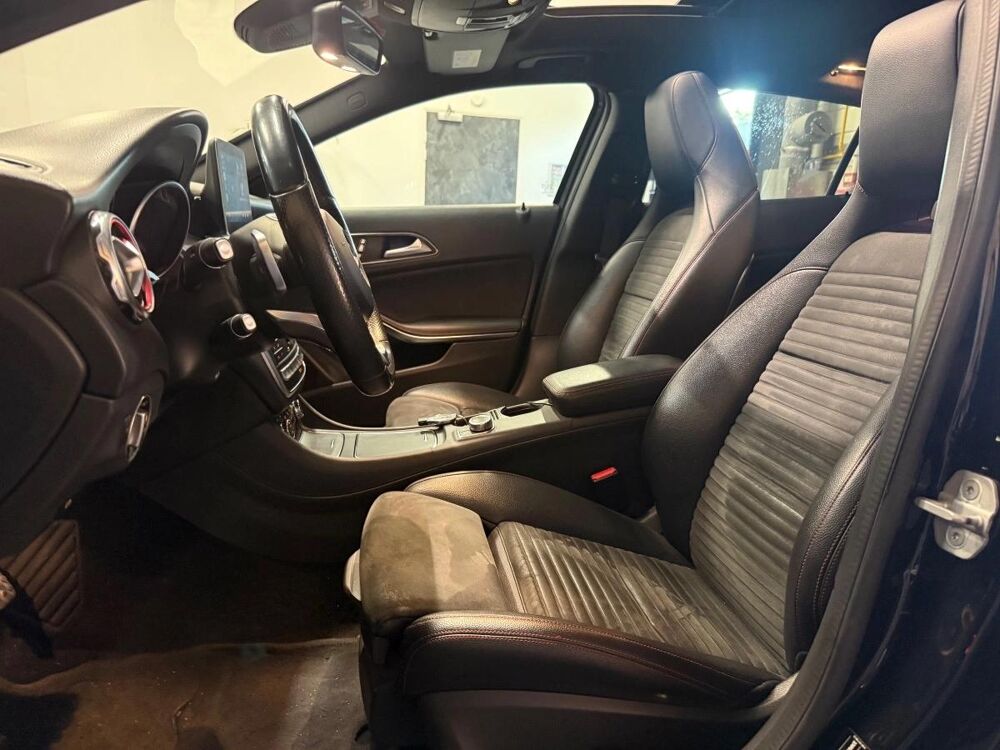 Classe GLA 2.2 220 D 175 FASCINATION 4MATIC 7G-DCT BVA 2017 occasion 78410 Aubergenville