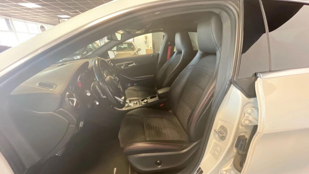 Classe CLA 45 AMG CLA 45 AMG 4Matic (117.952) 2017 occasion 33600 Pessac