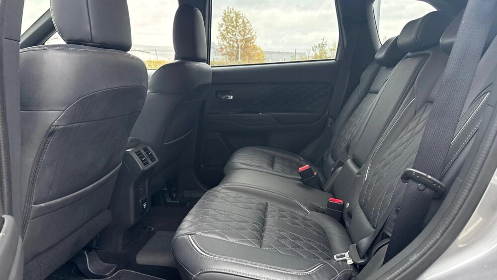 Outlander 2.4 PHEV PHEV Intro Edition 4WD 2020 occasion 60200 Compi&egrave;gne