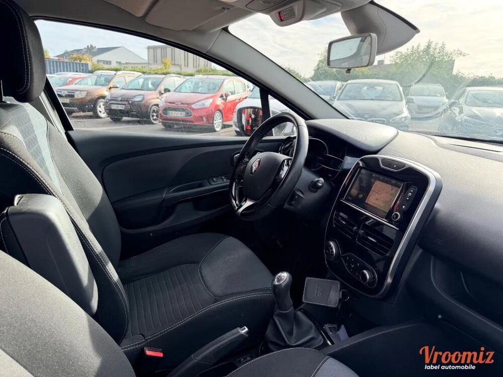 Clio 0.9 TCE 90 ENERGY INTENS 2015 occasion 41000 Blois