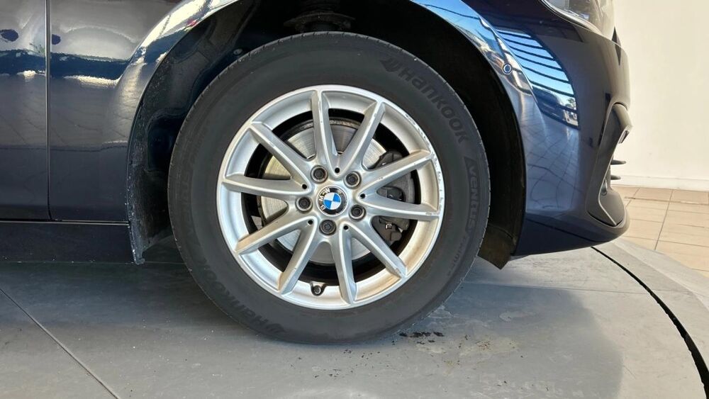 Serie 2 ACTIVE-TOURER 1.5 216 D 115 BUSINESS BVA 2019 occasion 17600 Saujon