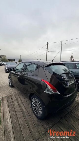 Ypsilon 1.3 MULTIJET 95 BLACK RED START-STOP 2011 occasion 78490 Galluis