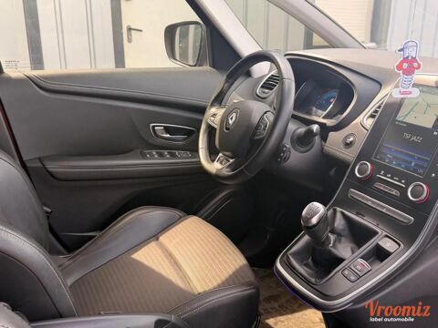 Sc&eacute;nic 1.5 DCI 110 ENERGY INTENS 2017 occasion 45800 Saint-Jean-De-Braye