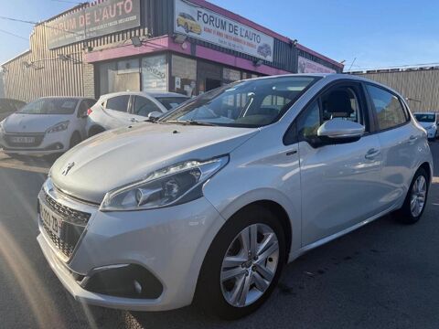 Peugeot 208 (2) 1.2 VTi 82 SIGNATURE 5P GPS FAIBLE KM 2018 occasion Coigni&egrave;res 78310