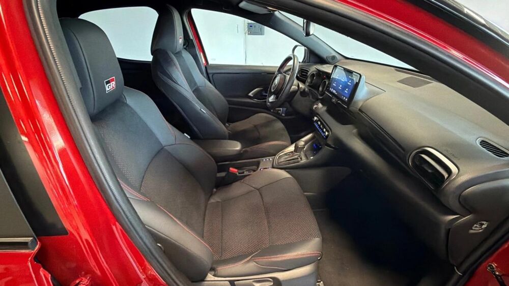 Yaris 1.5 114H 90 HYBRID FULL-HYBRID 0.8KWH GR-SPORT BVA 2022 occasion 33600 Pessac