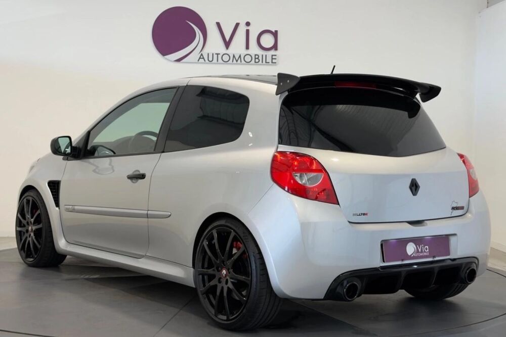 Clio 2.0 200 RS 2010 occasion 59494 Petite-For&ecirc;t