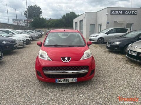 107 2011 occasion 69008 Lyon 8e Arrondissement