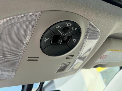 Prius 1.8 136H 100 HYBRID FULL-HYBRID 1.3KWH LOUNGE BVA 2011 occasion 78630 Orgeval