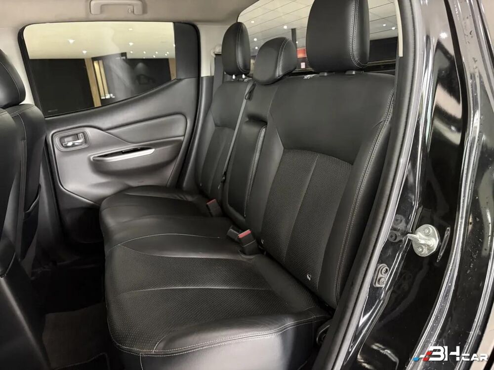 L200 DOUBLE CAB 2.4 DID 180 INSTYLE 4WD BVA 2016 occasion 45450 Fay-aux-Loges
